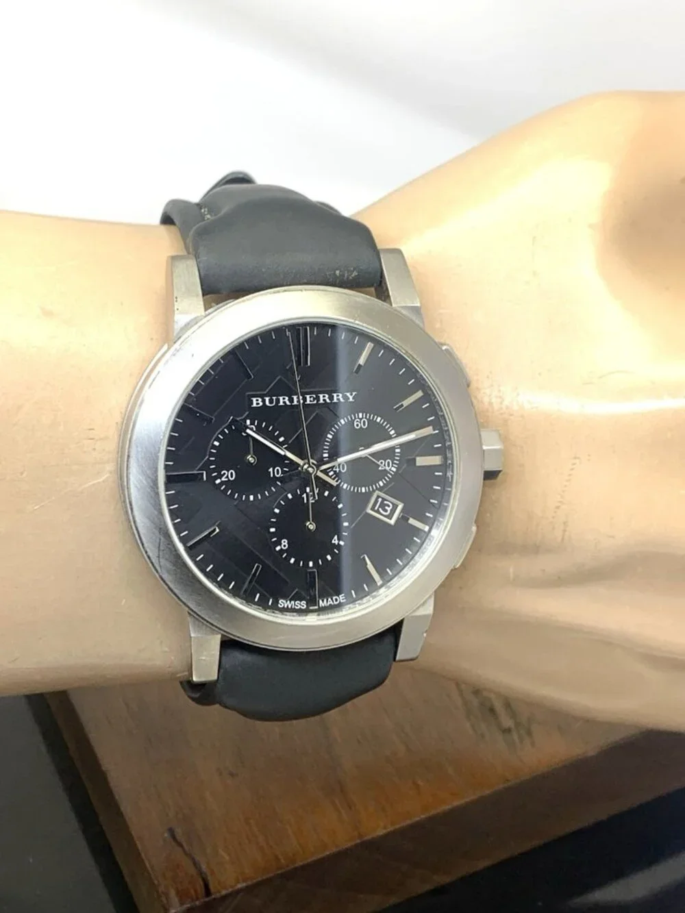 Burberry Men's Watch BU9356 Swiss Quartz Chronograph Black Dial Black Strap 42mm